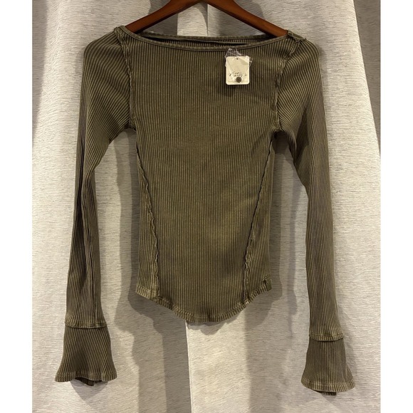 We The Free Tops - NWT Free People -We The Free- Soul Sister Long Sleeve Top Sz Small Green